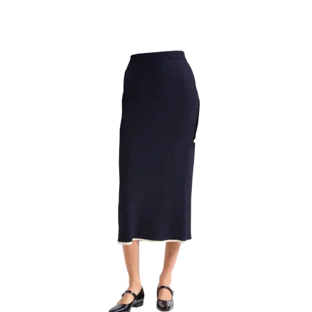🚨𝐂𝐋𝐄𝐀𝐑𝐎𝐔𝐓 𝐒𝐀𝐋𝐄🚨🖤 𝐌𝐀𝐗 𝐒𝐓𝐔𝐃𝐈𝐎 Black Knit Tube– Cream Trim Stretchy Pencil Skirt